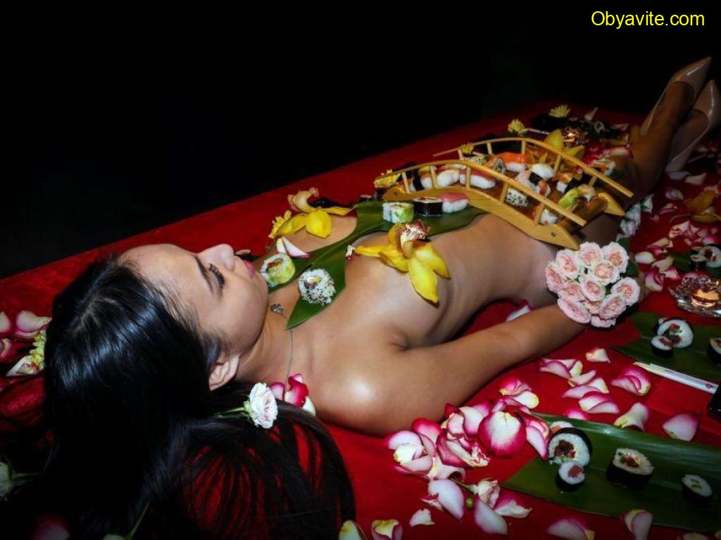 Голо Суши за Ергенско Парти в София – VIP Nyotaimori Шоу с Луксозна Организация